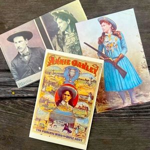 VINTAGE Annie Oakley postcards (3)